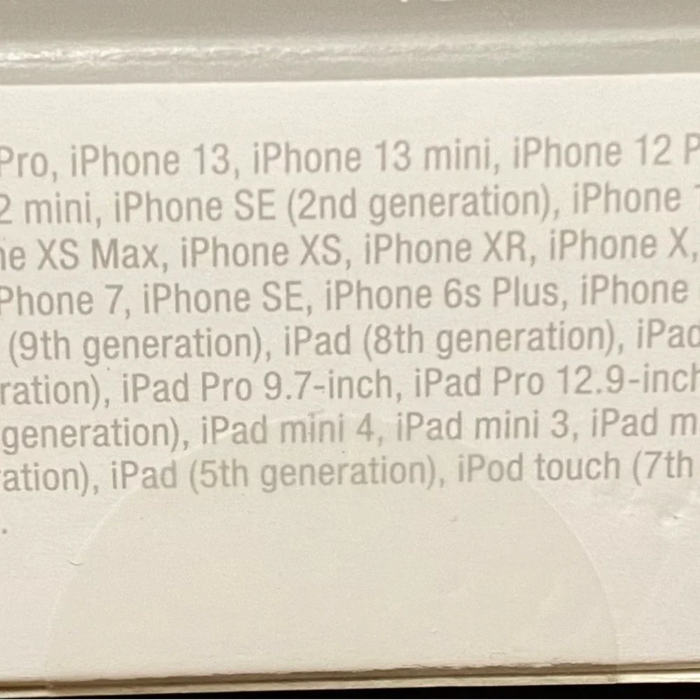 Heyday 3ft Apple 8 Pin To 3.5mm Audio Cable - White. Appears New.